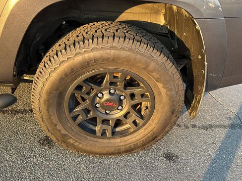 Certified 2022 Toyota 4Runner SR5 Premium w/ Moonroof Package image 33