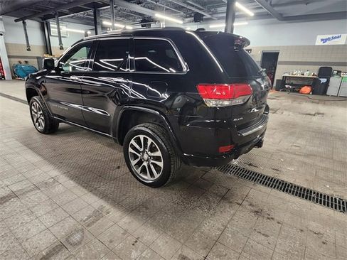 Used 2017 Jeep Grand Cherokee Overland image 27