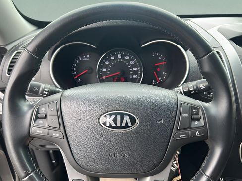 Used 2014 Kia Sorento LX FWD image 9
