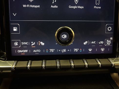 Used 2025 GMC Yukon Denali image 19