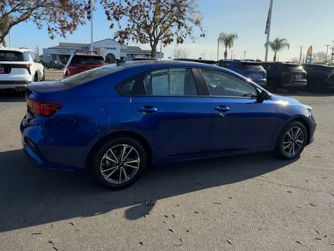 Used 2024 Kia Forte LXS image 7