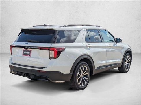 New 2025 Ford Explorer ST-Line image 2