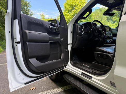 Used 2020 GMC Sierra 1500 AT4 w/ AT4 Premium Package AWD/4WD image 11