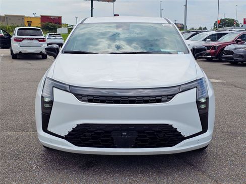New 2027 Chrysler Pacifica Select FWD image 2