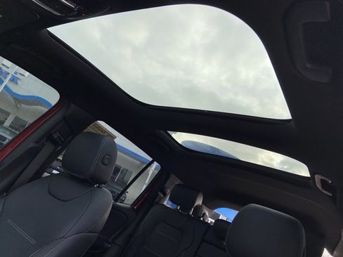 Used 2021 Mercedes-Benz GLB 250 4MATIC image 28