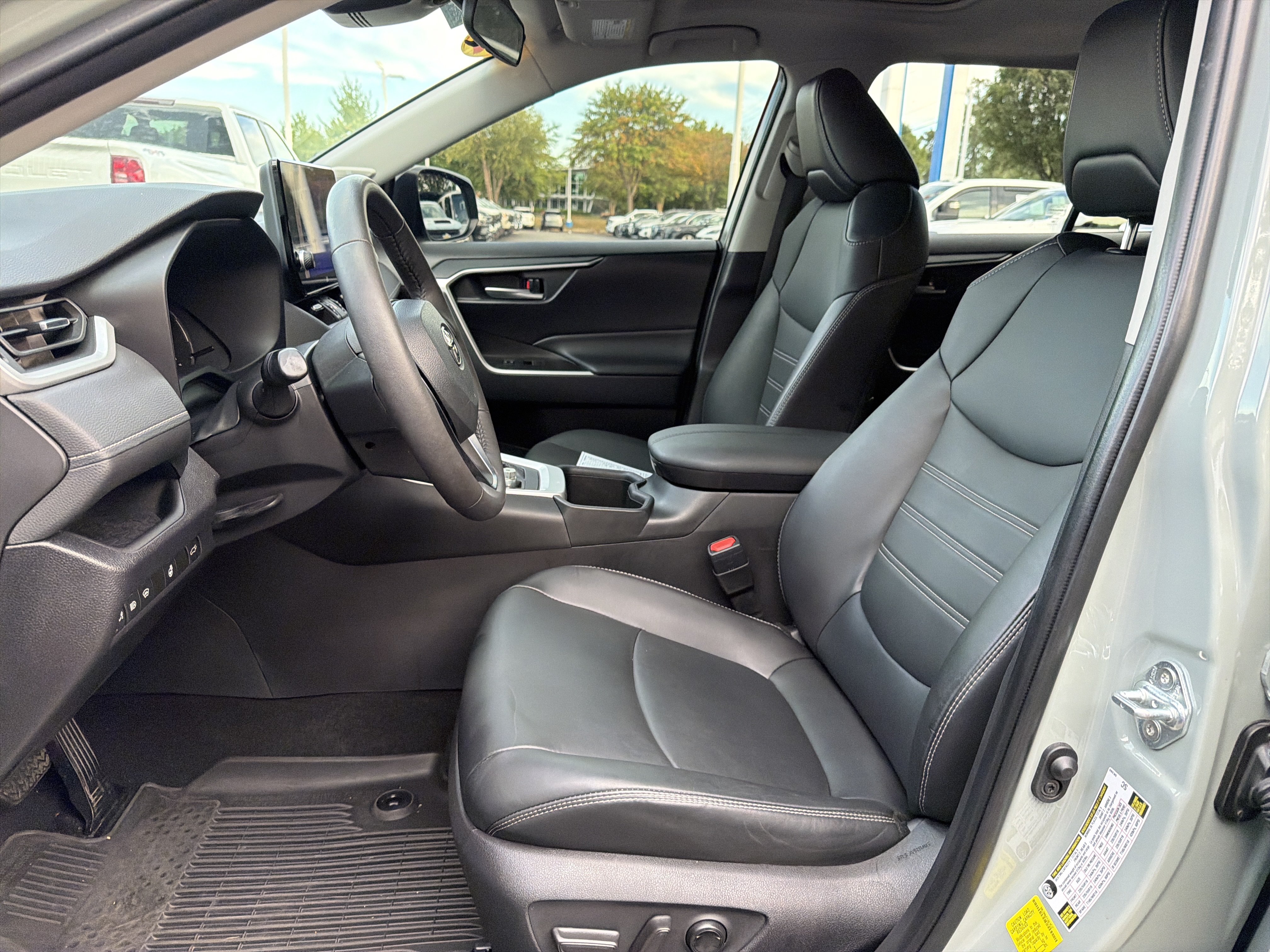 Used 2023 Toyota RAV4 XLE Premium AWD/4WD image 16