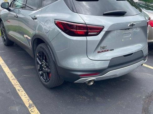 Used 2023 Chevrolet Blazer LT w/ Convenience Package AWD/4WD image 2