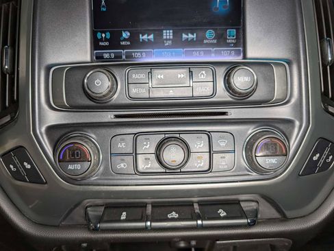 Used 2018 Chevrolet Silverado 1500 LT w/ All Star Edition image 29