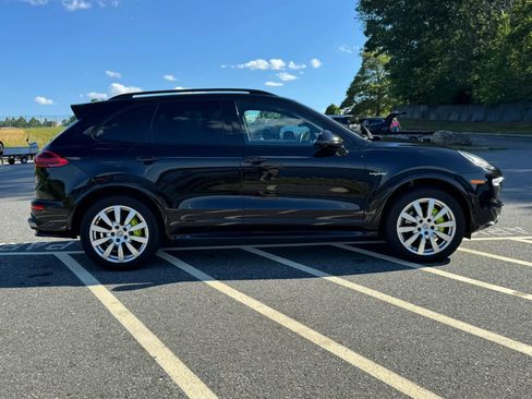 Used 2016 Porsche Cayenne S AWD/4WD image 8