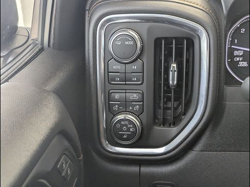 Used 2021 GMC Sierra 1500 AT4 w/ AT4 Preferred Package AWD/4WD image 28