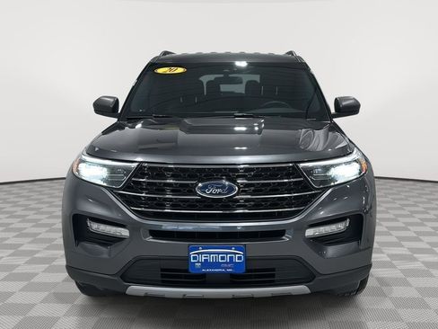 Used 2020 Ford Explorer XLT w/ Equipment Group 202A image 8