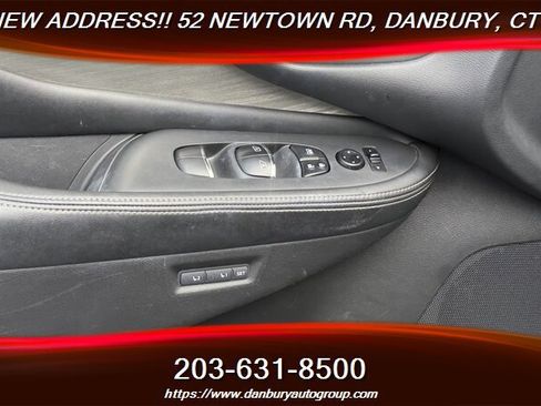 Used 2015 Nissan Murano Platinum w/ Platinum Technology Package AWD/4WD image 11