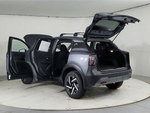 New 2026 Nissan Kicks SV w/ Cold Weather Package image 11