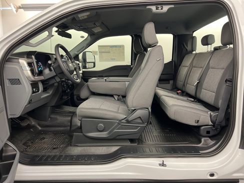 New 2026 Ford F350 XL w/ XL Chrome Package image 28