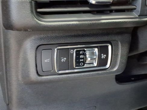 Certified 2023 Lincoln Corsair AWD image 14