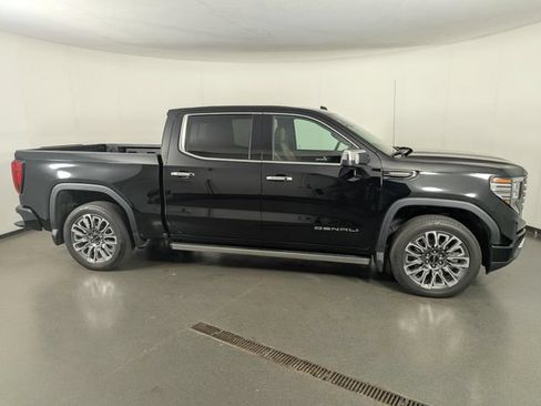 Used 2026 GMC Sierra 1500 Denali Ultimate AWD/4WD image 8