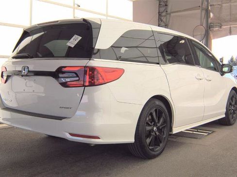 Used 2023 Honda Odyssey Sport image 12
