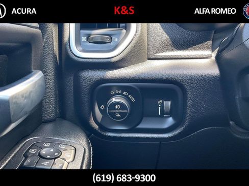 Used 2025 RAM 2500 Big Horn AWD/4WD image 38
