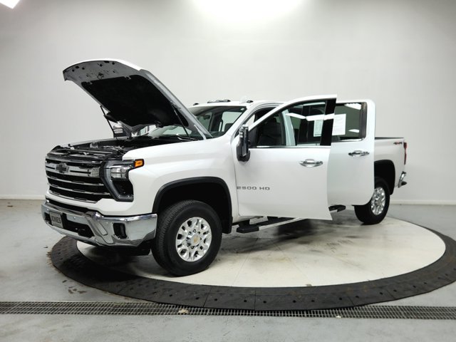 Used 2024 Chevrolet Silverado 2500 LTZ w/ LTZ Convenience Package AWD/4WD image 12