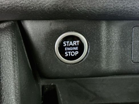 Used 2023 Nissan Rogue SV FWD image 21