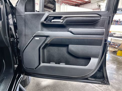 Used 2025 GMC Sierra 2500 AT4 AWD/4WD image 30