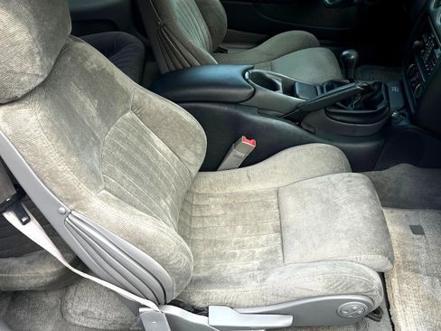 Used 1994 Pontiac Firebird Coupe image 35