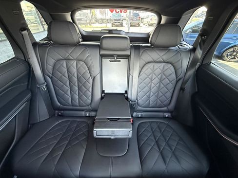 Used 2024 BMW X5 xDrive40i w/ M Sport Package AWD/4WD image 36
