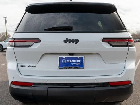 Used 2023 Jeep Grand Cherokee L Altitude image 7