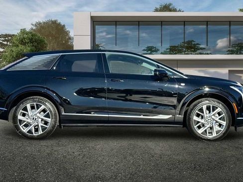 New 2026 Cadillac Optiq Luxury 1 image 3