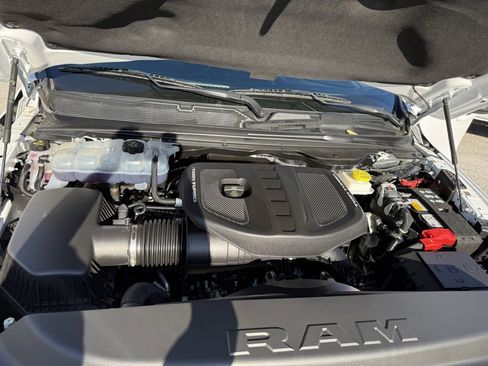 Certified 2025 RAM 1500 Limited image 12