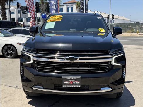 Used 2022 Chevrolet Suburban LT w/ Luxury Package AWD/4WD image 2