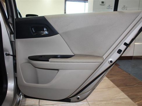 Used 2014 Honda Accord LX image 29