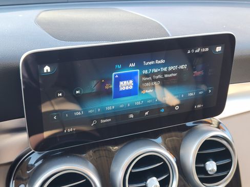 Used 2020 Mercedes-Benz GLC 300 image 18