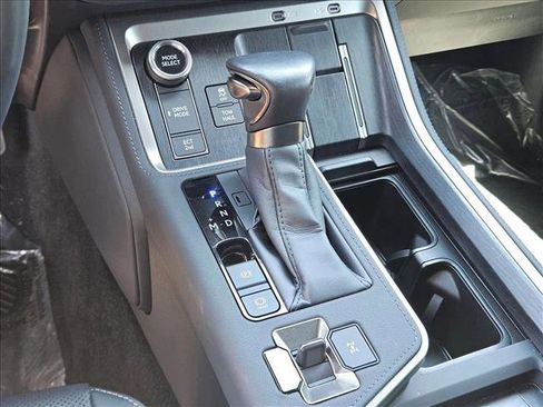 Certified 2024 Lexus GX 550 w/ Cold Area Package AWD/4WD image 16