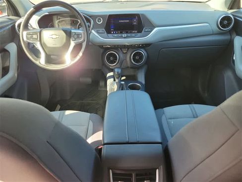 Used 2020 Chevrolet Blazer LT image 12
