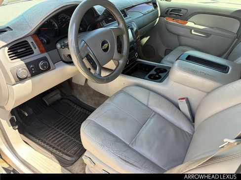 Used 2012 Chevrolet Suburban LT AWD/4WD image 10