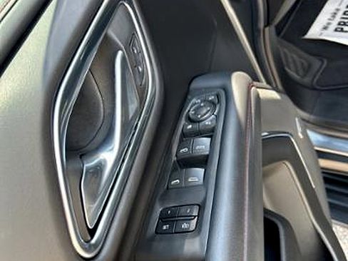 Used 2022 Chevrolet Tahoe RST w/ Luxury Package image 12