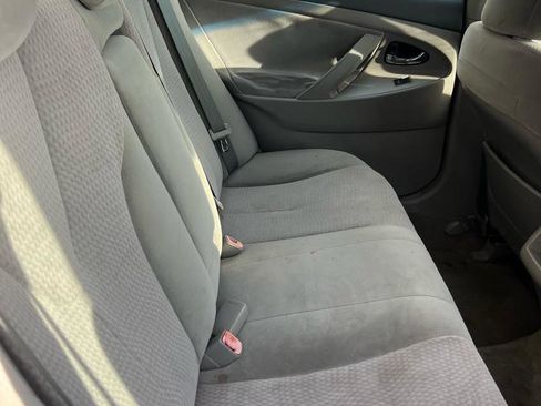 Used 2010 Toyota Camry SE FWD image 7