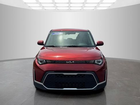 Used 2025 Kia Soul LX w/ LX Technology Package FWD image 2