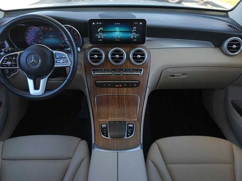 Used 2022 Mercedes-Benz GLC 300 image 10