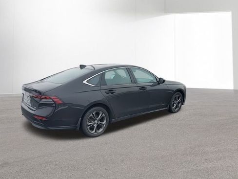 Used 2023 Honda Accord EX image 9