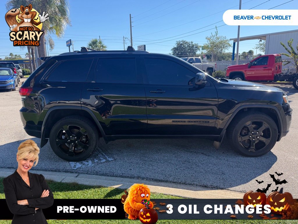 Used 2018 Jeep Grand Cherokee Laredo AWD/4WD image 3