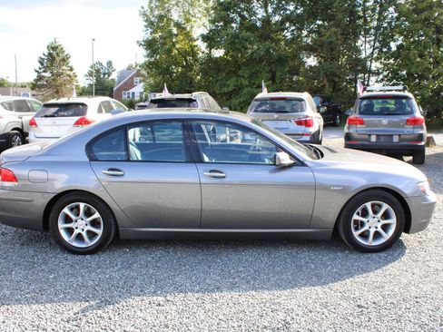 Used 2008 BMW 750i w/ Sport Pkg image 6
