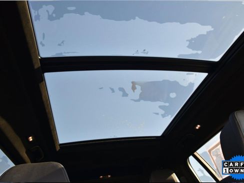 Used 2022 BMW X7 M50i w/ Cold Weather Package image 12