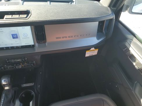 New 2025 Ford Bronco Outer Banks image 14