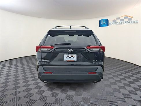 Used 2023 Toyota RAV4 XLE w/ Convenience Package image 5
