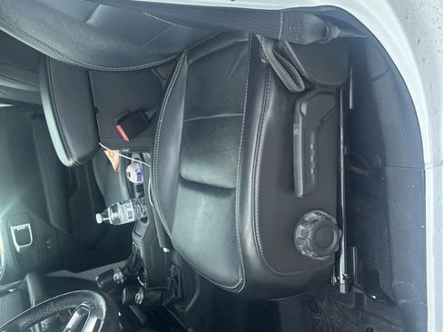 Used 2021 Jeep Wrangler Unlimited Sahara image 8