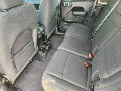 Used 2021 Jeep Wrangler Unlimited Sport AWD/4WD image 30