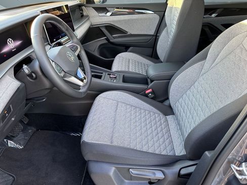 New 2026 Volkswagen Tiguan S image 5