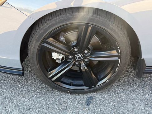 Used 2025 Honda Accord Sport image 15